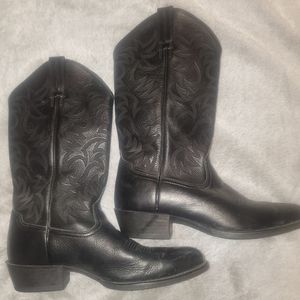 Mens 11D black Ariat cowboy boot